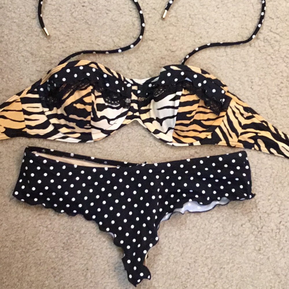 Victoria’s Secret bikini